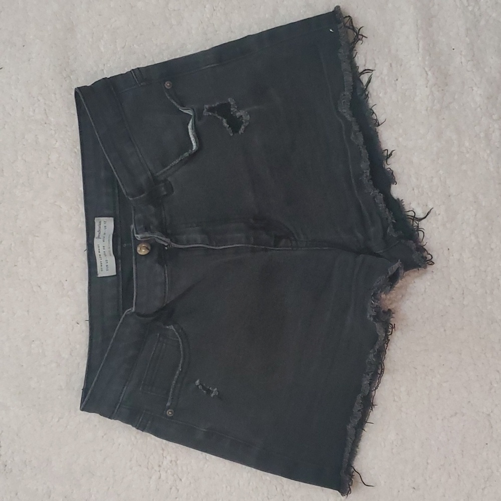 STRADIVARIUS SKINNY LOW WAIST BLACK SHORT SIZE 8